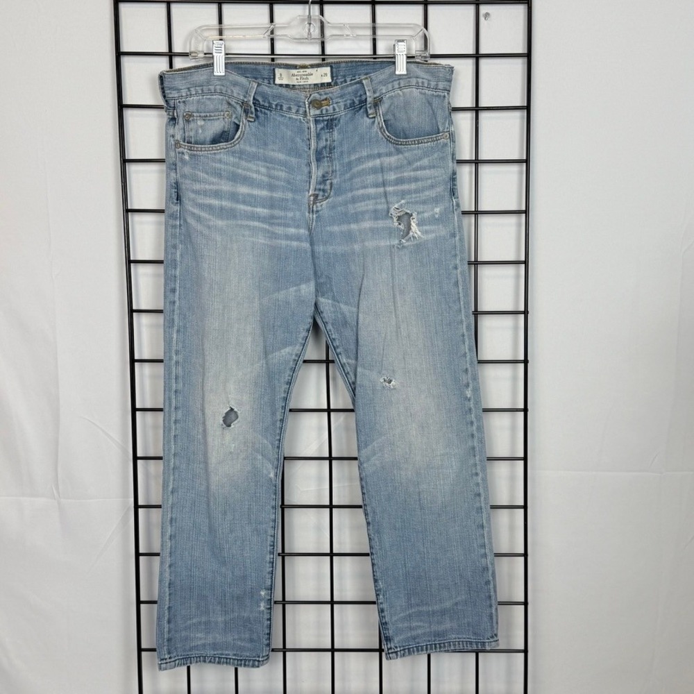 Abercrombie & Fitch Distressed Boyfriend Jeans Womens 8 29 Blue Light Wash Crop